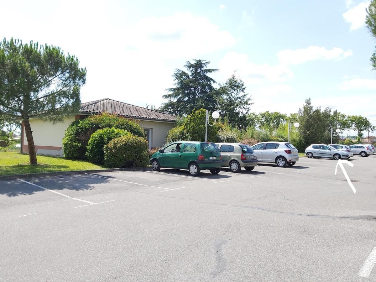 Le Sporting Land - Avec Entree Autonome, Parking Prive & Sa Piscine ! - Apartment Gaillac Luaran gambar