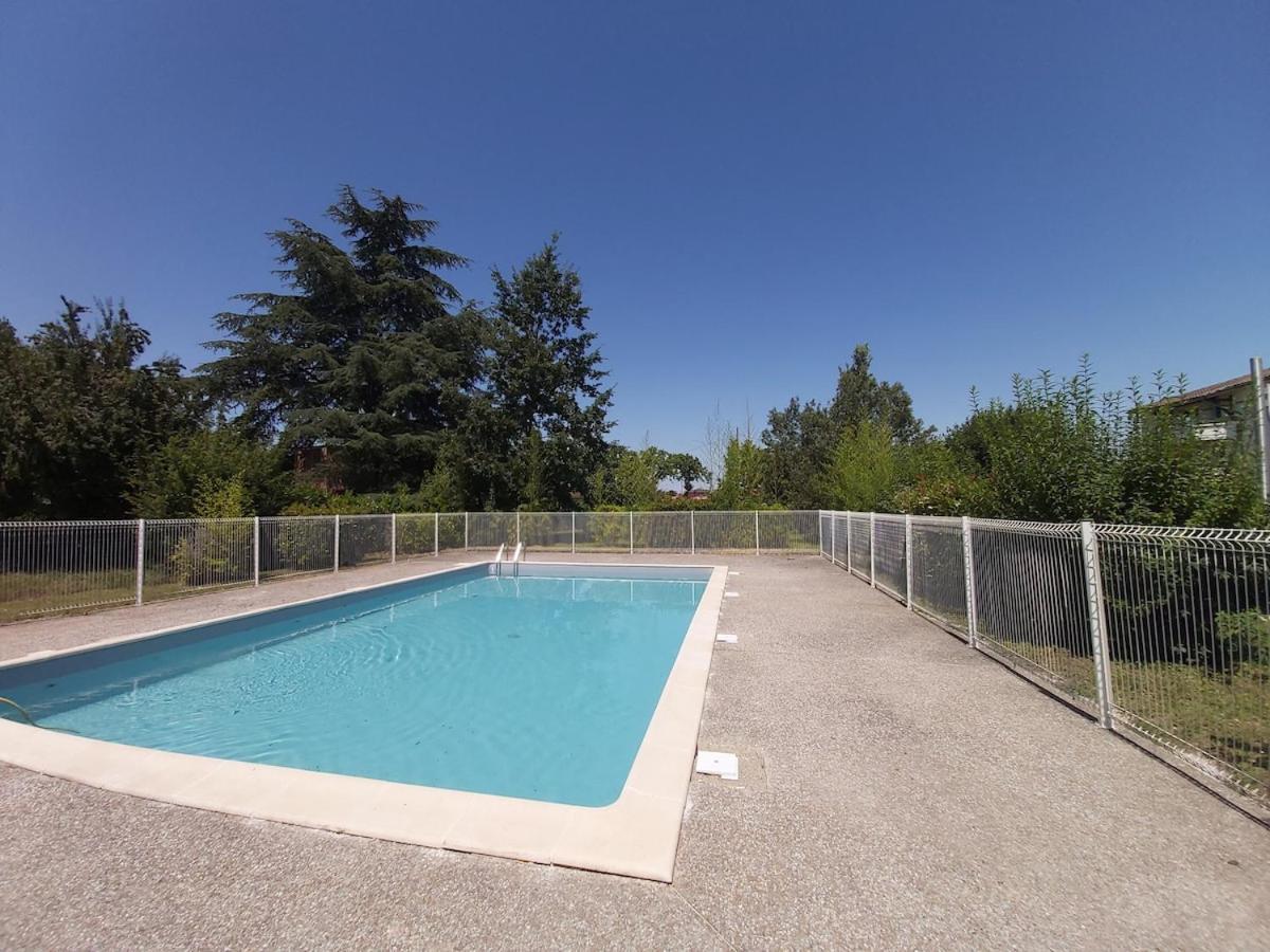 Le Sporting Land - Avec Entree Autonome, Parking Prive & Sa Piscine ! - Apartment Gaillac Luaran gambar